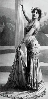 Hari: Mata Hari, Dutch Exotic Dancer and Courtesan