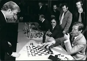 Chessboard: Mathias Gerusel v Helmut Schmidt in chess match, Germany