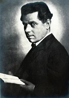 Frowning: MAX REINHARDT