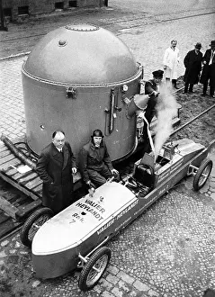Refuel: Max Valiant and P. Heylandt, 1930