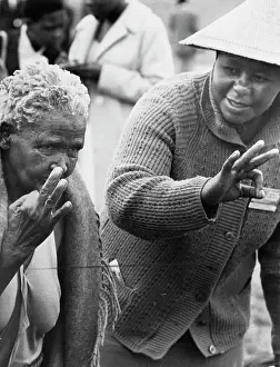 Tract: May 1963 - Thousands Answer The Call Of Prayer - Thirteen