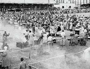 Organisers: May 1963 - Thousands Answer The Call Of Prayer - Wattville