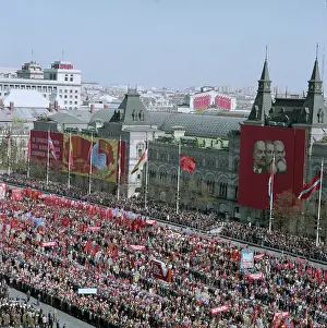 Muscovites: The May Day demonstration