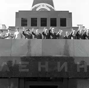 Lenins: May Day demonstration in Moscow, 1975