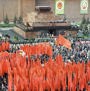 Mastyukov: May Day demonstration in Moscow, 1983