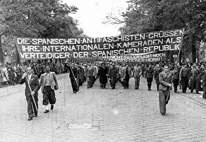 Ringstrasse: May day march of Communist Party of Austria