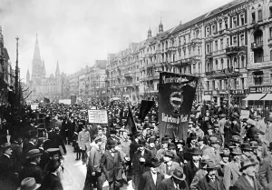 Vacuum: May Day rally in Berlin, 1919
