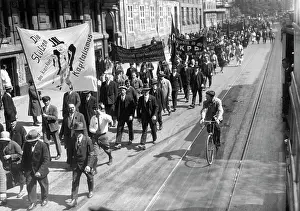Crutch: May demonstration of the KPD, 1930