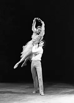 Plisetskaya: Maya Plisetskaya and Boris Yefimov performing