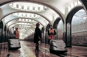 Mayakovsky: Mayakovskaya station of Moscow Metro, 1982