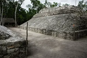 Pelota: Mayan archaeological sites, Yucatan, Mexico