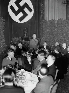 Lippert: The Mayor of Berlin, Julius Lippert