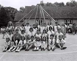 Chevis: Maypole group