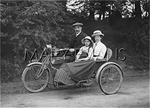 Strapping: MC AND SIDECAR 1910