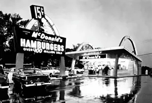 Mcdonalds: A McDonalds restaurant, featuring a ten ?