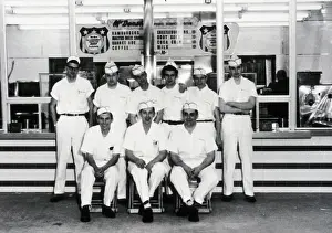Hamburgers: McDonald's restaurant original crew in front ?