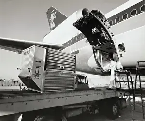 Loaders: McDonnell Douglas DC-10-30