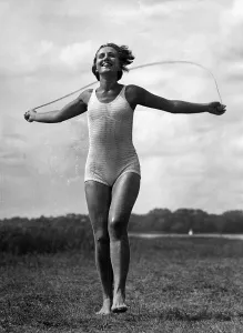 Jumper: Medau School, 1935