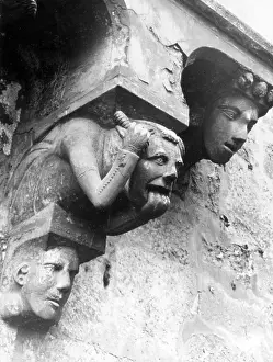 Chantry: MEDIEVAL CORBAL