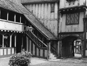 Leycester: MEDIEVAL STAIRCASE