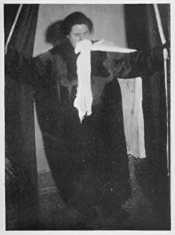 Ectoplasm: MEDIUM/HELEN DUNCAN