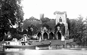 Medmenham: Medmenham Abbey, River Thames
