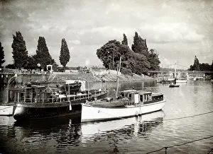 Medusa: Medusa at Teddington Lock 1938