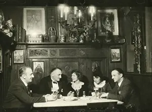 Rosa: Meeting in an artists bar in Berlin, 1931