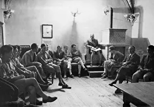 Salem: Meeting of the director and the students at the Salem castle