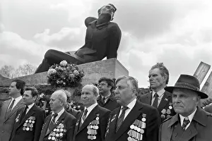 Volunteer: Meeting of war veterans, 1985