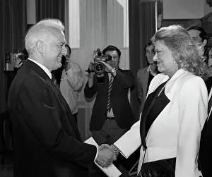 Shevardnadze: Melina Mercouri visits USSR
