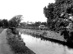 Mowbray: Melton Mowbray, River Eye 1927