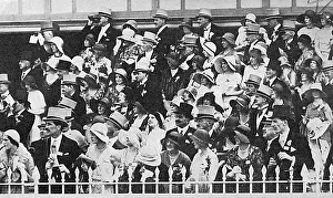 Spectating: Members of the enclosure at Ascot