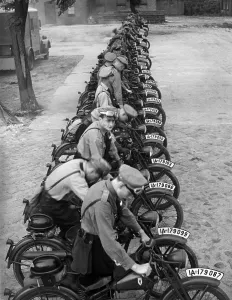 Goslar: Members of the Motor HJ start their motorcycles