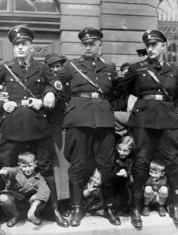 Peek: Members of the SS on May 1, 1936