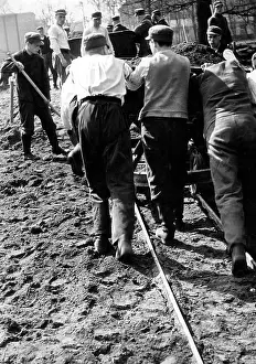 Push: Members of the Voluntary Labour Service - FAD