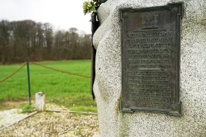 Guess: Memorial to Capt Charles Harris Ds C. - Cunel - Argonne