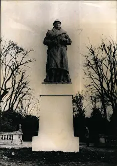 Juin: Memorials - Monuments - Museums - Parks - Statues