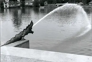 Shutter: Memorials - Monuments - Museums - Parks - Statues