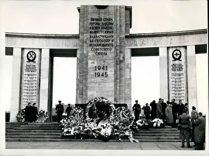 Aniversary: Memorials - Monuments - Museums - Parks - Statues