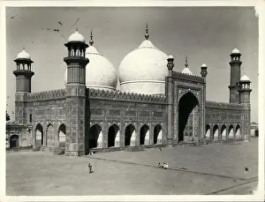 Badshahi: Memorials - Monuments - Museums - Parks - Statues