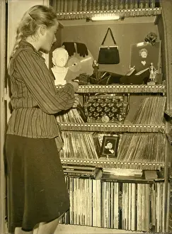 Piaf: Memorials - Monuments - Museums - Parks - Statues