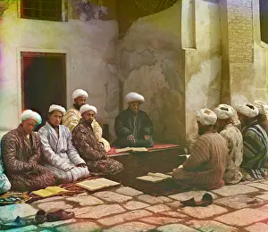 Samarqand: Men - Mosque - Education - Uzbekistan