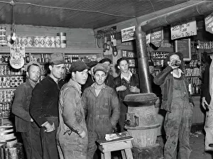 Bragg: Men - Occupations - Food and Drink - Construction Workers