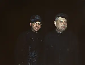 Roundhouse: Men, occupations, railroad, World War II
