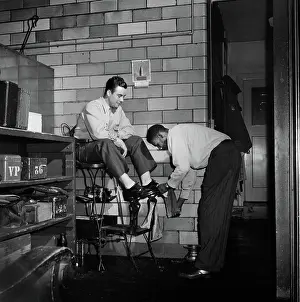 Menss: Men, occupations, shoe shine