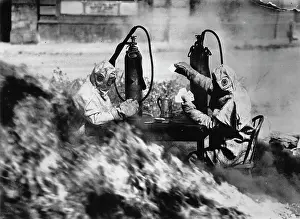 Asbestos: Two men playing cards in the new asbestos
