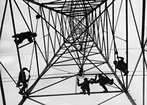 Worsley: Men on the pylon