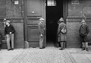 Asylum: Men in front of a residence hall during the Great Depression