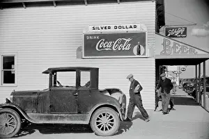 Fairfield: Men - Rural - Farmers - Store